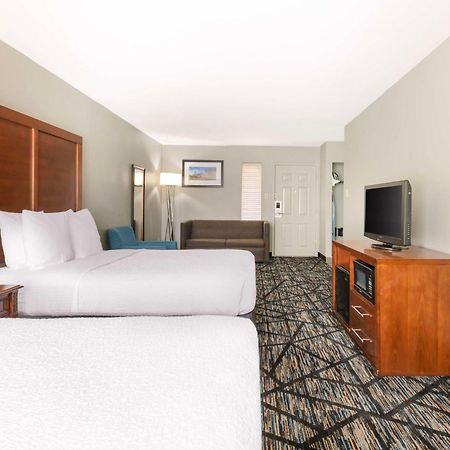 Best Western Near Lackland Afb Seaworld San Antonio Esterno foto