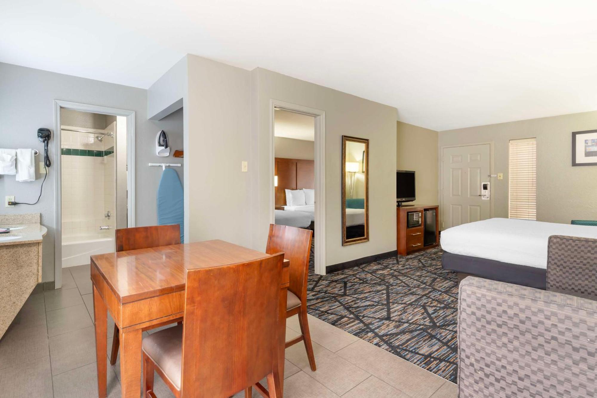 Best Western Near Lackland Afb Seaworld San Antonio Esterno foto