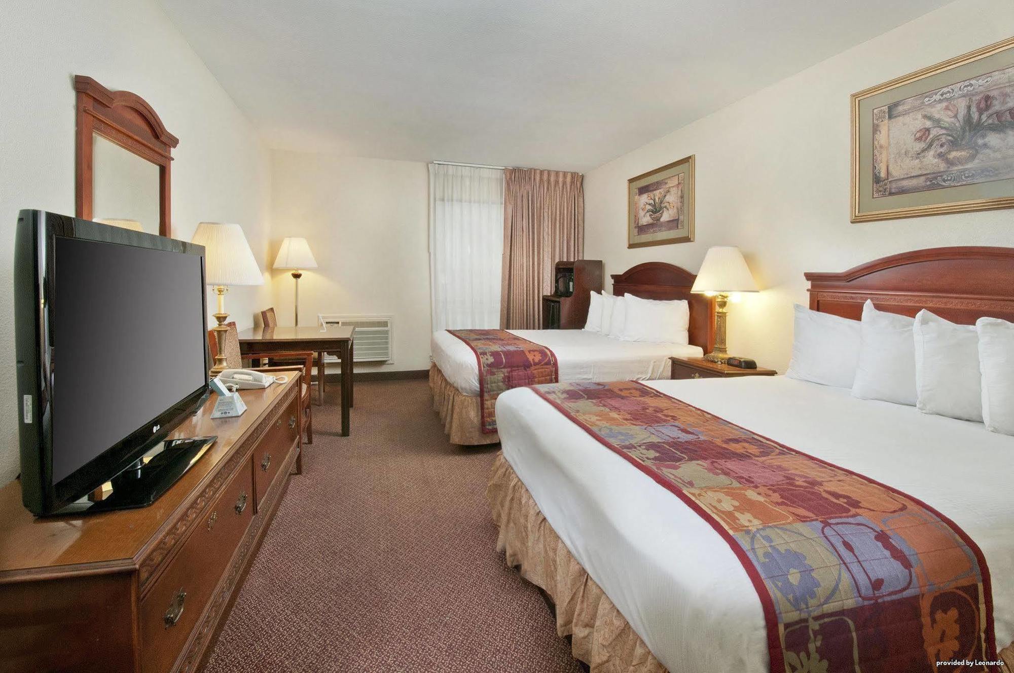 Best Western Near Lackland Afb Seaworld San Antonio Esterno foto